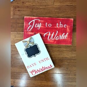 2pk Christmas signs.
